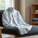 découvrez une méthode rapide et ingénieuse pour défroisser vos vêtements en seulement 3 minutes, sans utiliser de fer à repasser. idéal pour gagner du temps et garder vos habits impeccables au quotidien !